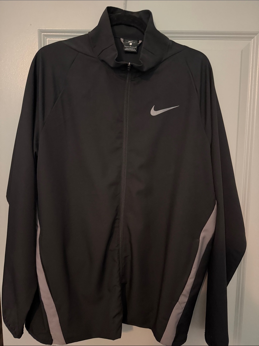 Nike Black Full-Zip Performance Jacket with Gray Accents Dri -Fit